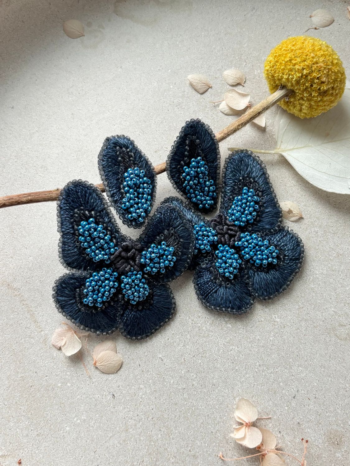 PAULIE POCKET Ohrring Schmetterling (dunkelblau)