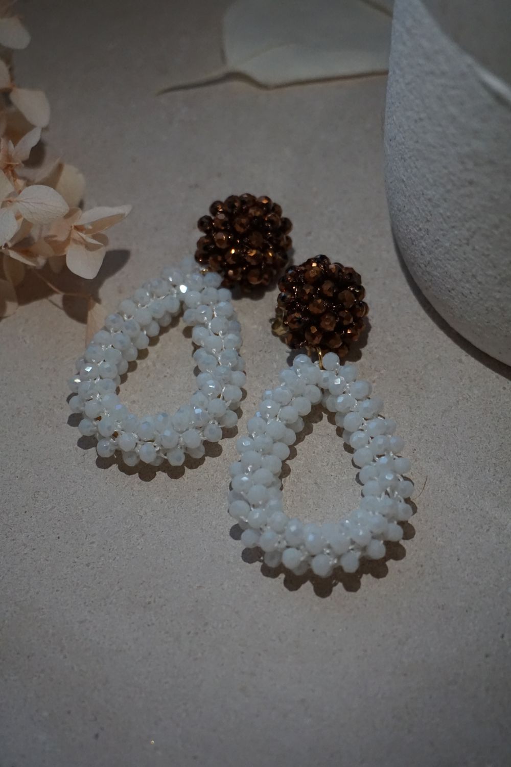 JoJo Jewelry Ohrring Sparkly (braun/weiß)