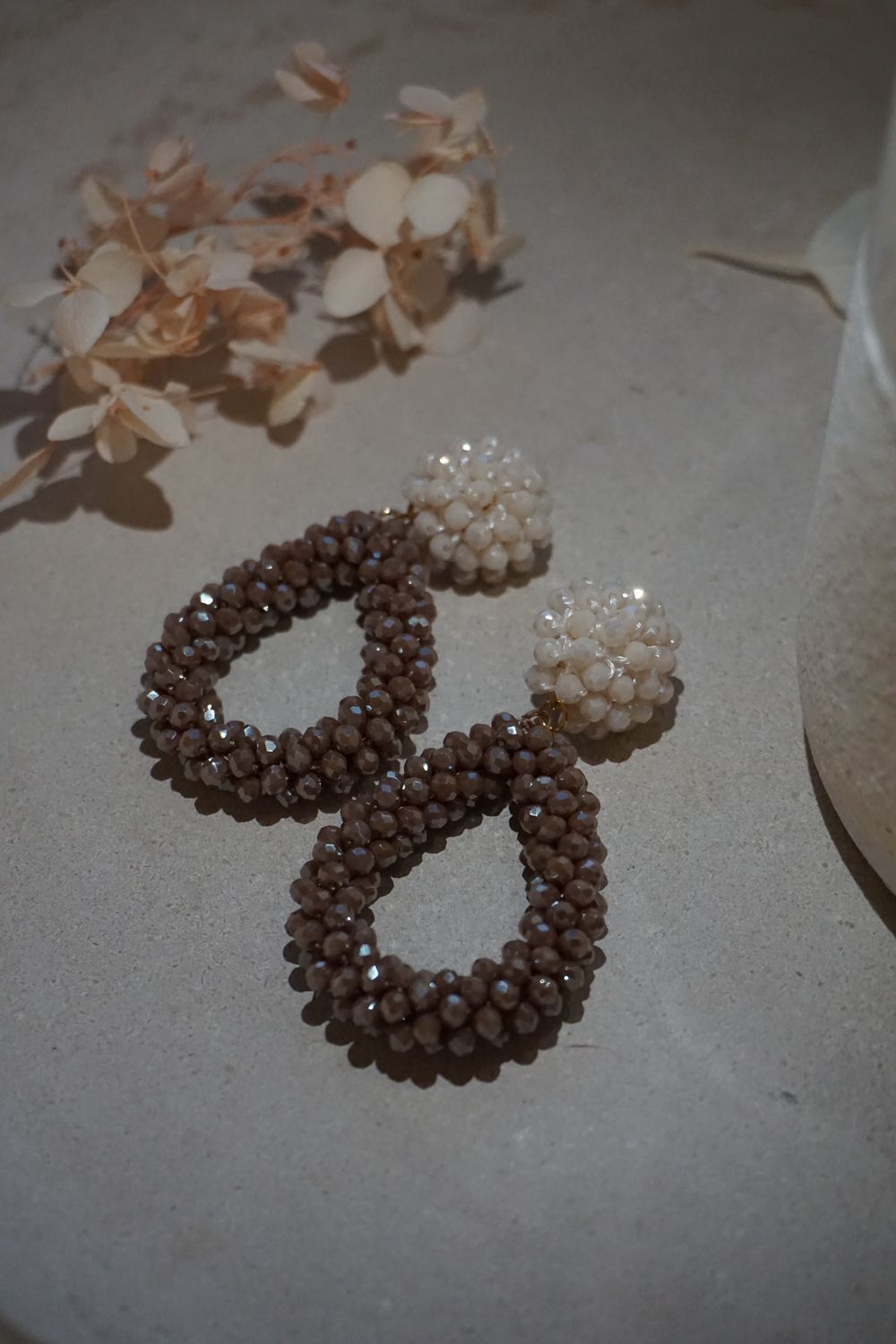 JoJo Jewelry Ohrring Sparkly (creme/braun)