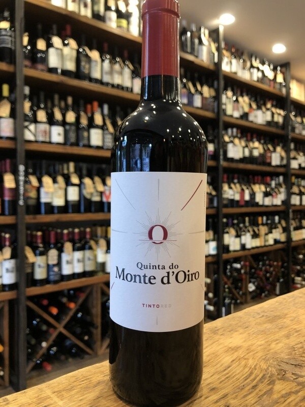 Quinta do Monte D&#39;Oiro Tinto - Portugal, 2018 (750ml)