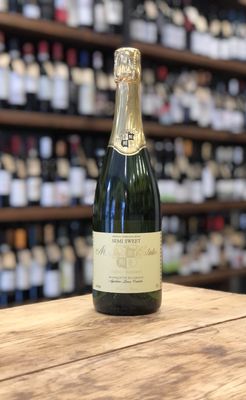 Markovic Estates - Grande Reserve Semi Sweet Sparkling - NV (750ml)