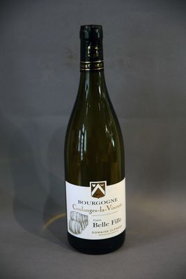 Belle fille blanc