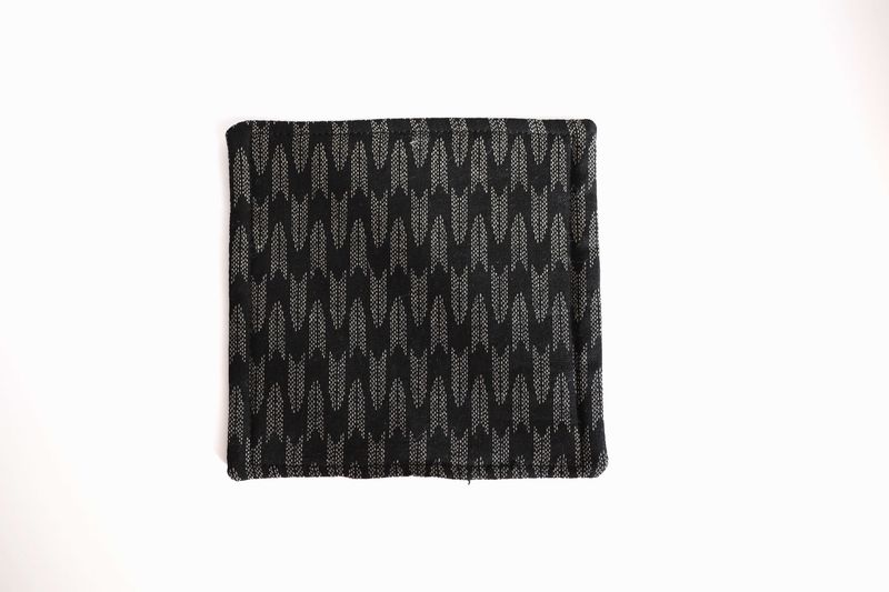 Teaware Rest Black Blossom Zigzag