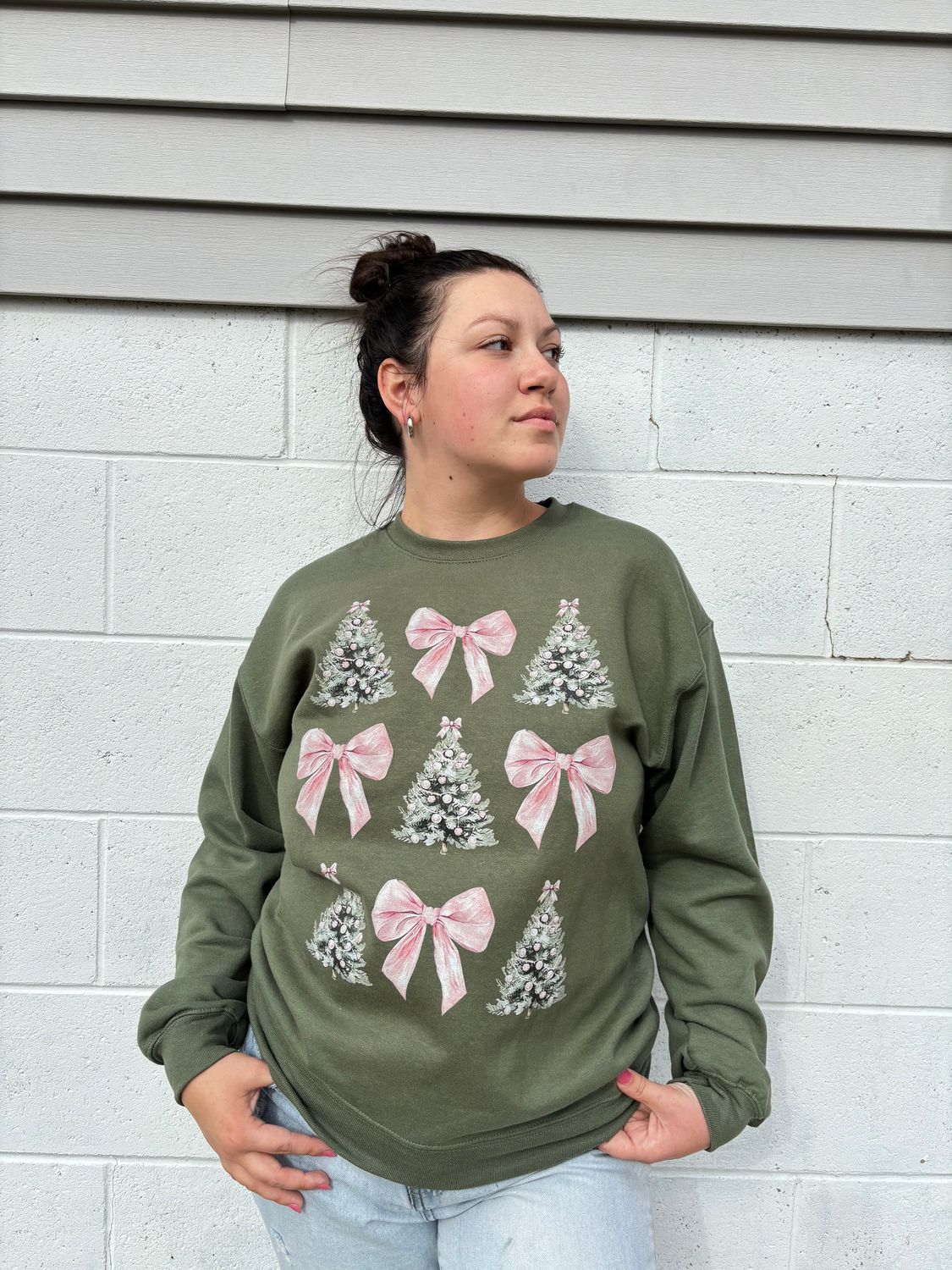 Coquette Bow Christmas Crewneck