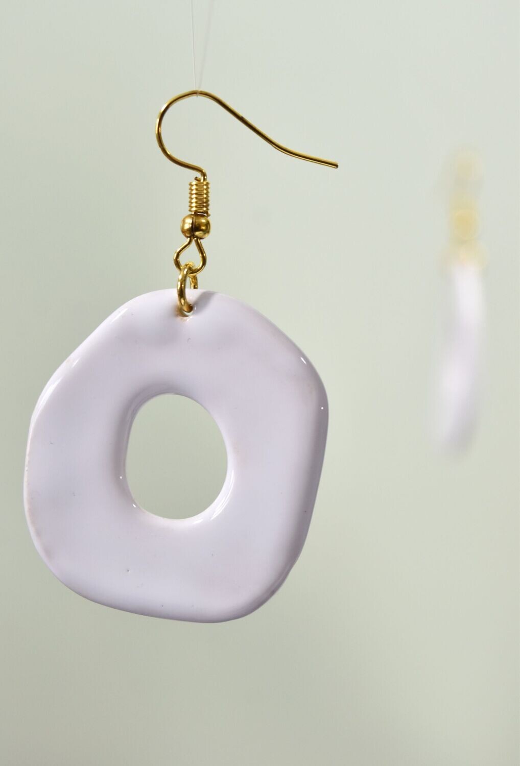 Boucles d'oreilles en céramique blanc Brillant