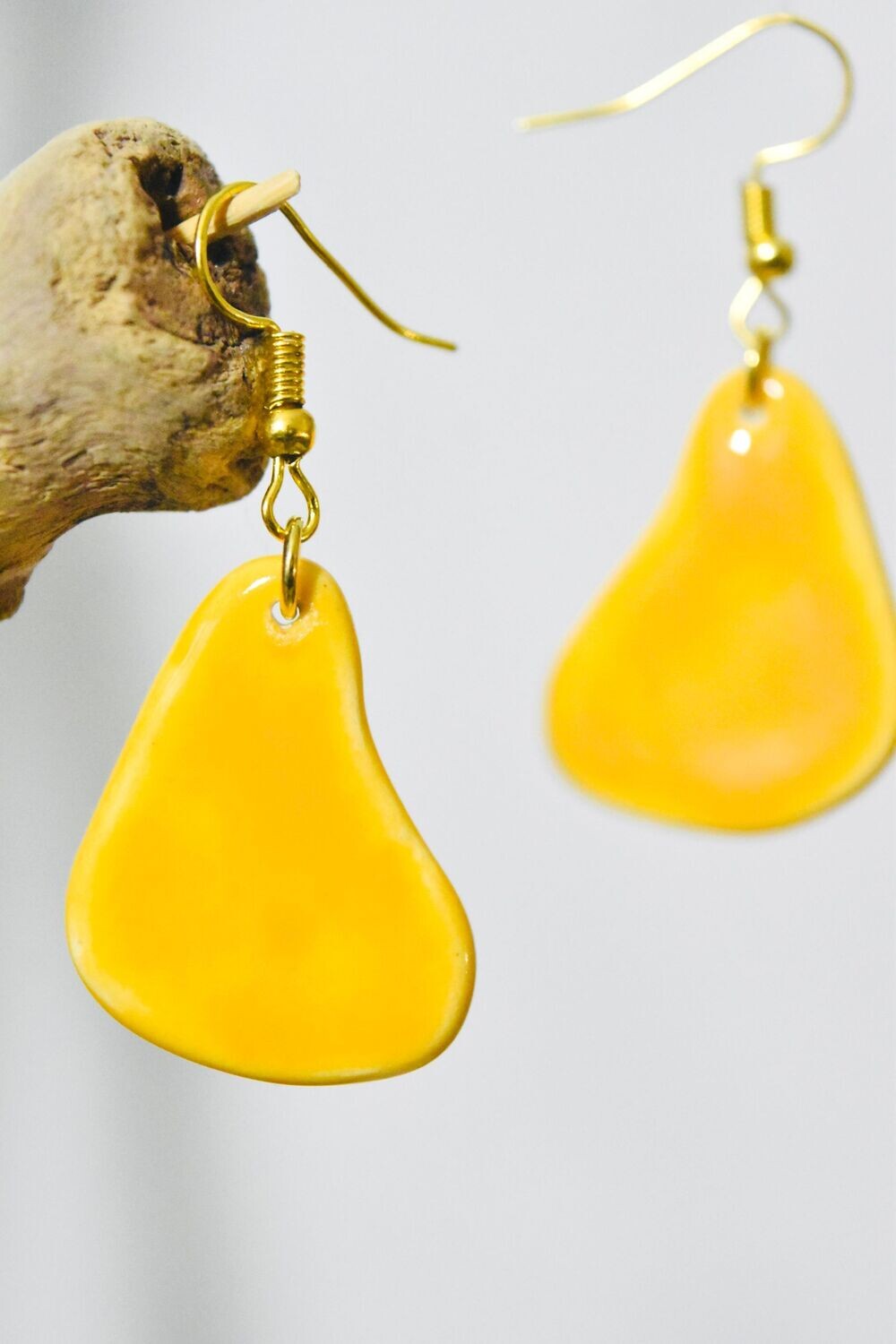 Boucles d'oreilles en céramique jaune vif
