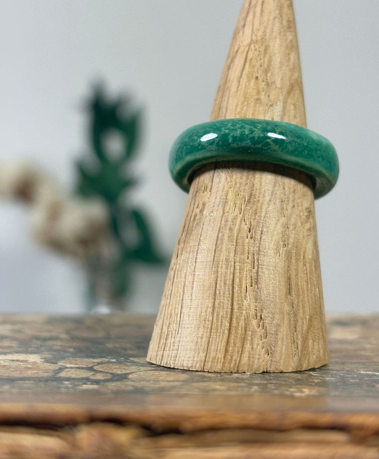 Bague en céramique  anneau vert