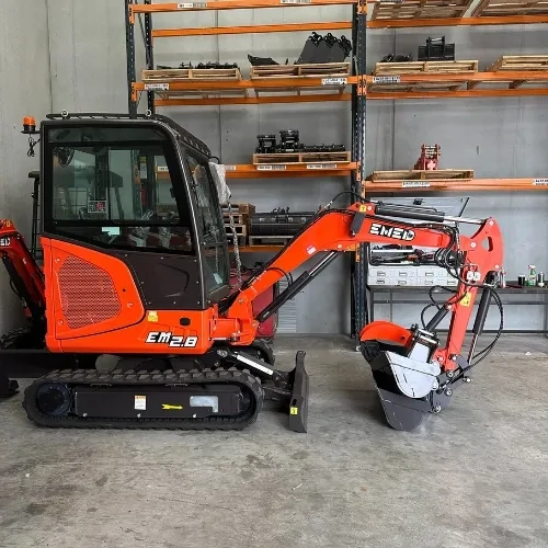 Excavator 2.8 Tonne with Yanmar engine, enclosed cab, pilot side controls, swing boom plus free attachments