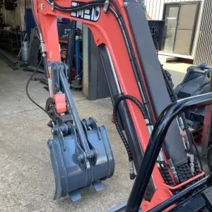 Mechanical Grab with stiff arm to suit 1.5 to 2.5 Ton Excavators