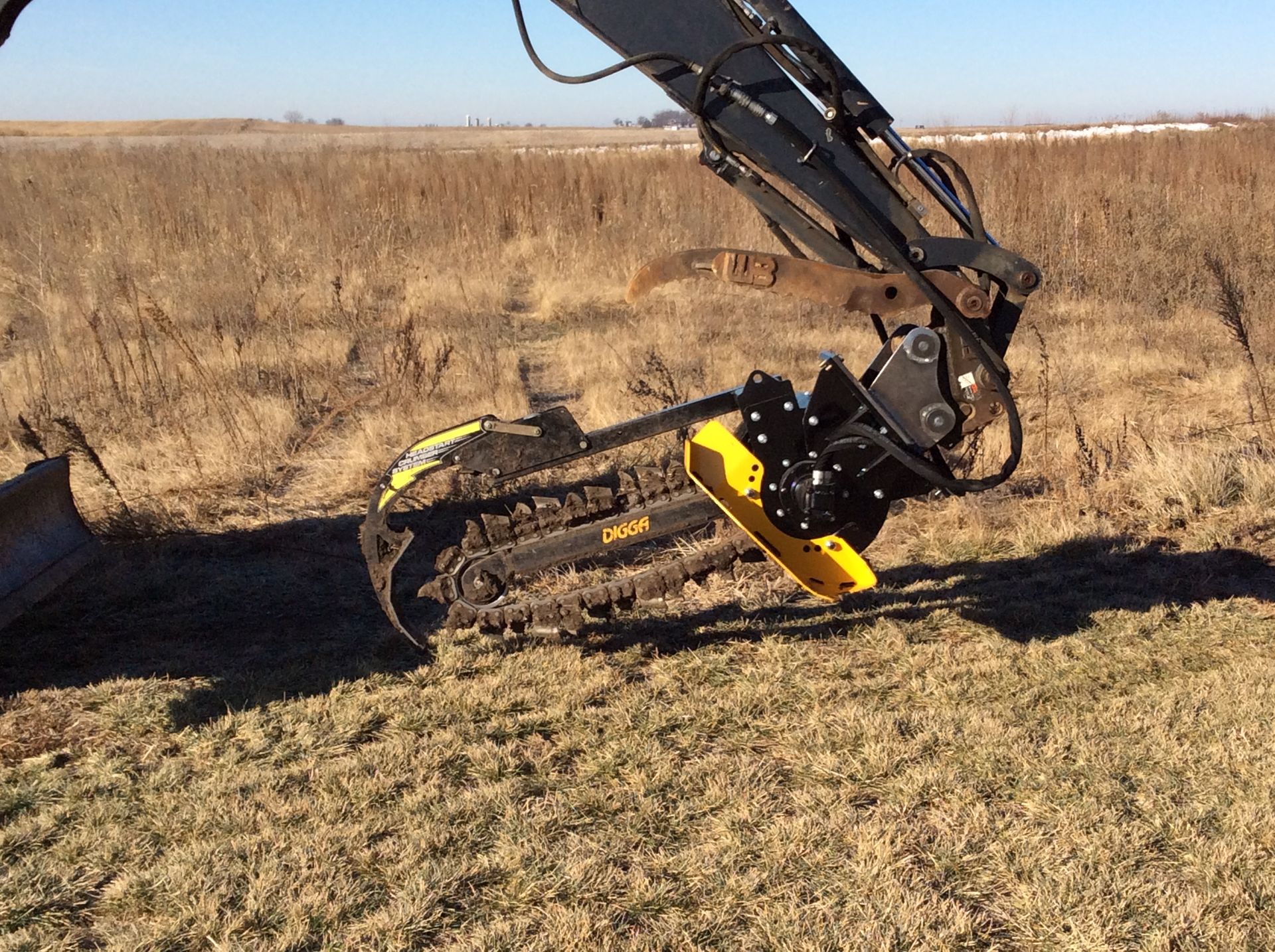 Digga Bigfoot Trencher 600mm to 900mm with Earth Chain 100 to 200mm SUITS 1.5 to 4.5 Ton