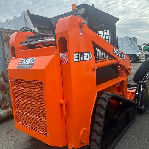 1.5 Tonne Posi Track with enclosed cab, joystick controls and 4 in 1 Bucket .