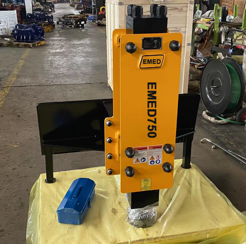 Hydraulic Post Rammer to suit Skid Steer Loader with a Flow 20 to 40 LPM