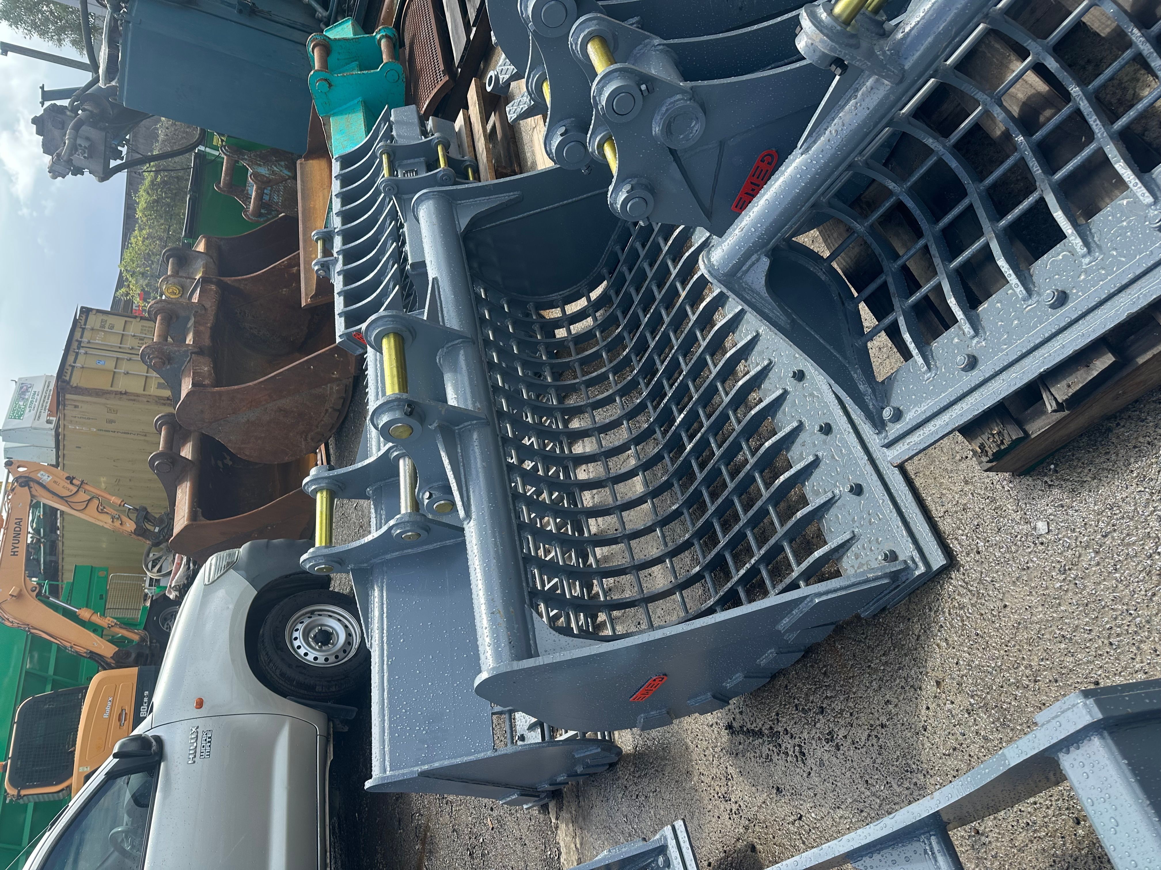 Sieve Bucket 1200mm suits all makes & models 5 to 6.5 Ton optional bucket teeth