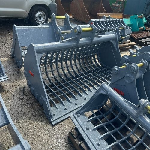 Sieve/Skeleton Bucket 2000mm available to suit all makes & models 24 to 29 Ton