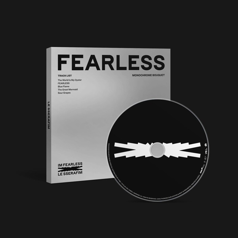 LE SSERAFIM FEARLESS - Monochrome Bouquet