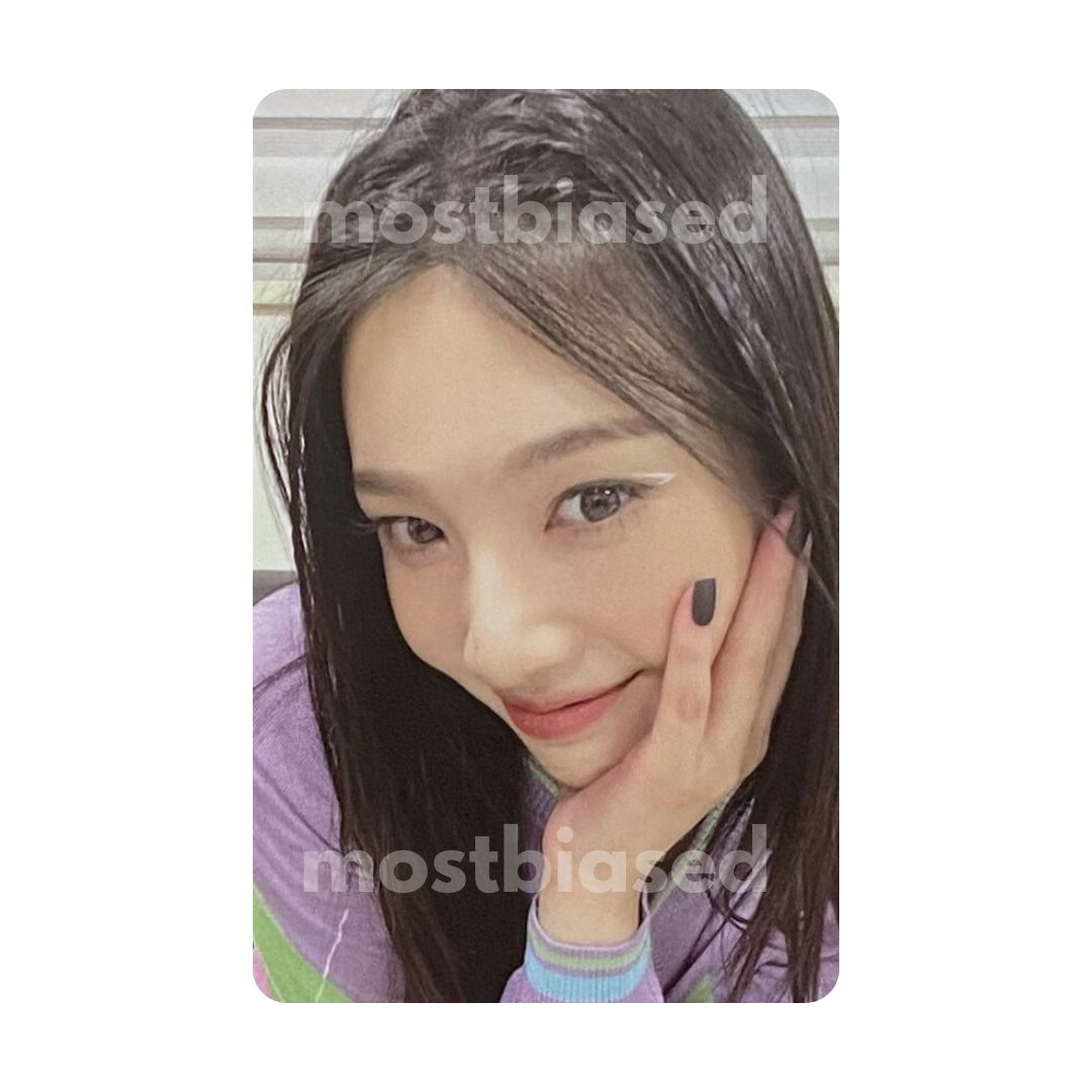 QUEENDOM Album - Red Velvet JOY