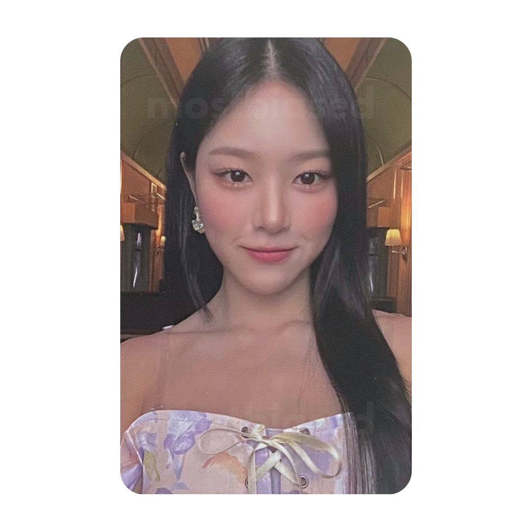 Flip That Album - LOONA HYUNJIN