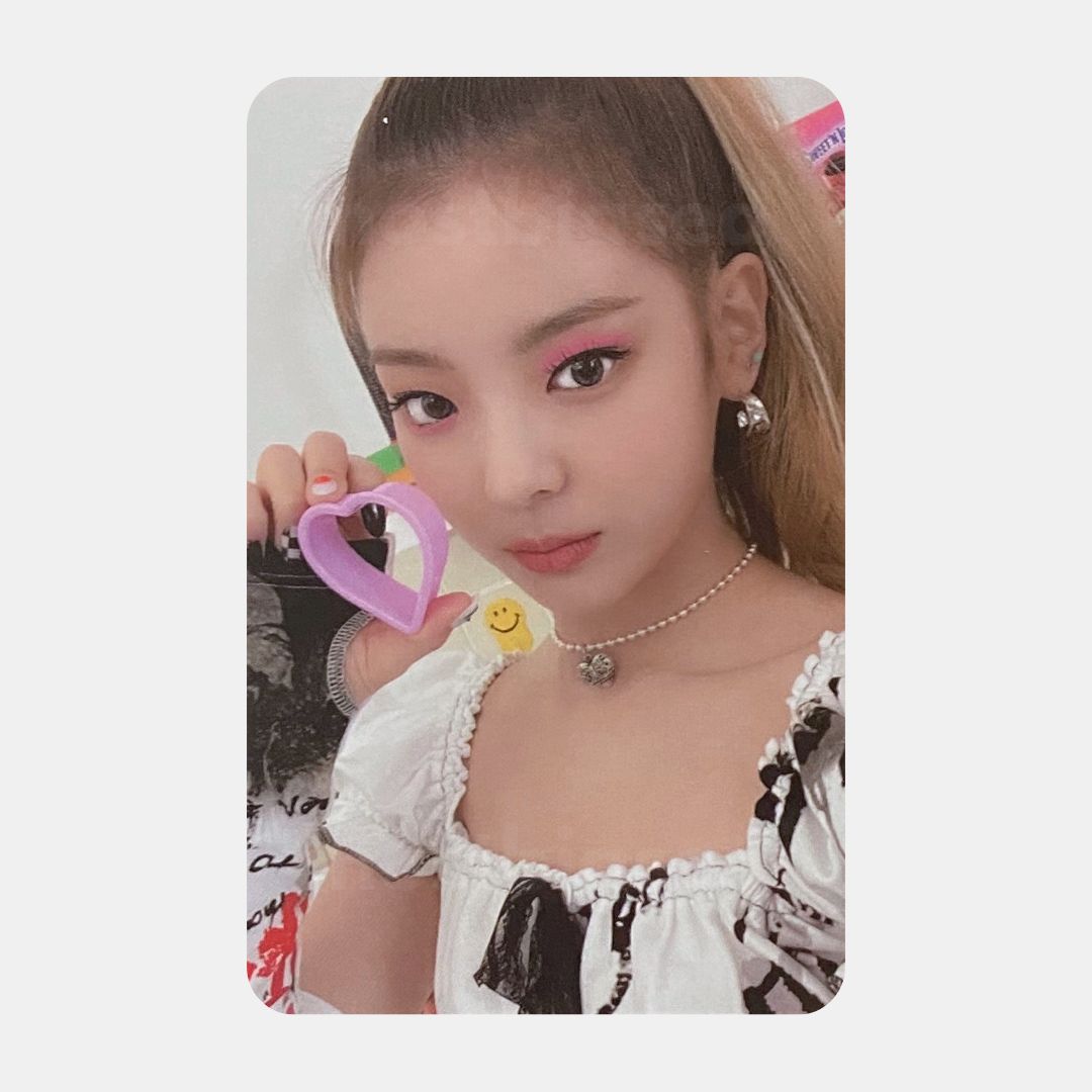 Crazy in Love Album - ITZY LIA