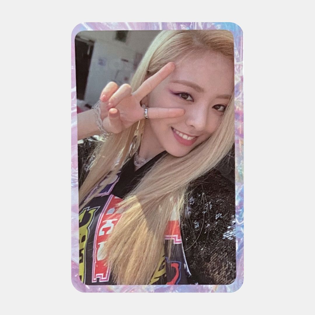 IT&#39;z ICY Album - ITZY YUNA