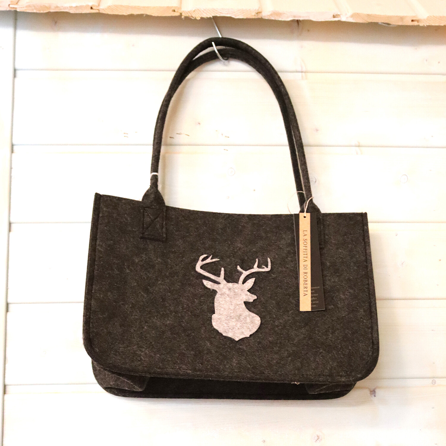Sac en feutrine grise avec cerf