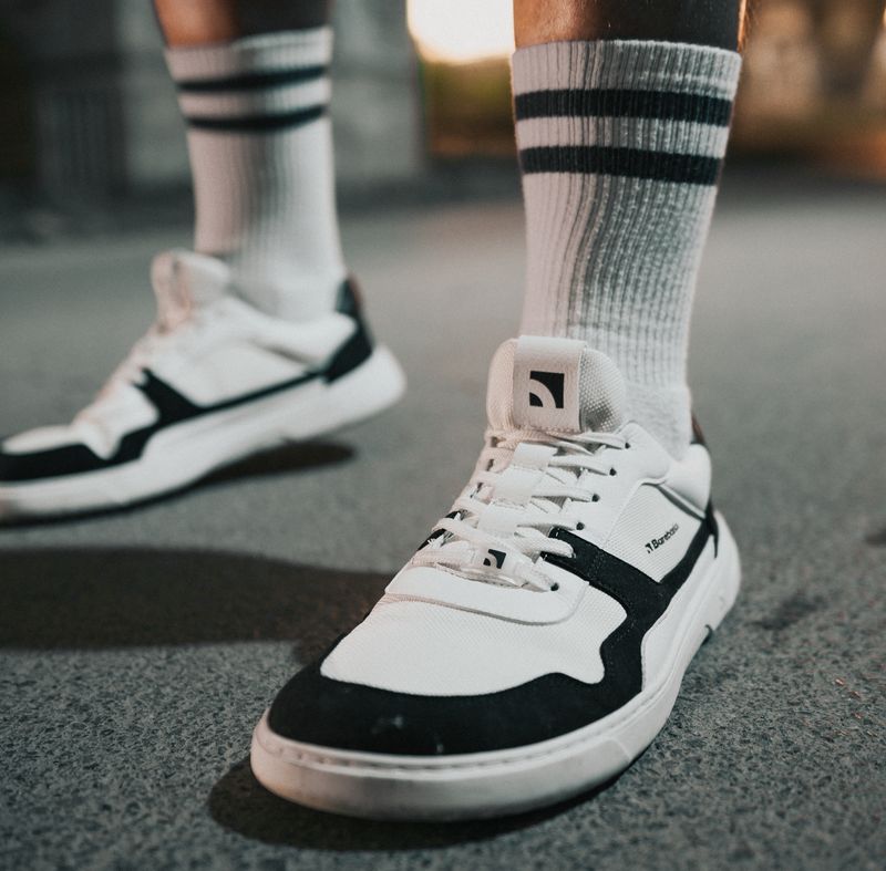 Barebarics - Zing | Sneakers - Men | White & Black Barebarics Zing paljasjalkakenkä musta valkoinen miesten