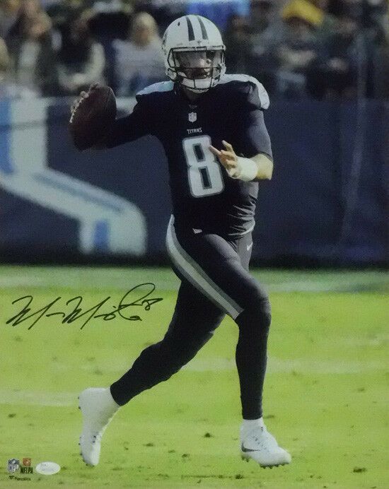 Marcus Mariota Autographed Tennessee Titans 16x20 Photo JSA