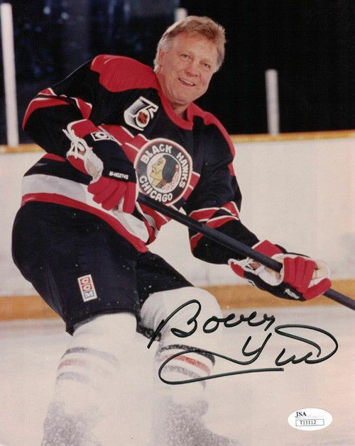 Bobby Hull Autographed Chicago Blackhawks 8x10 Photo Full Body JSA