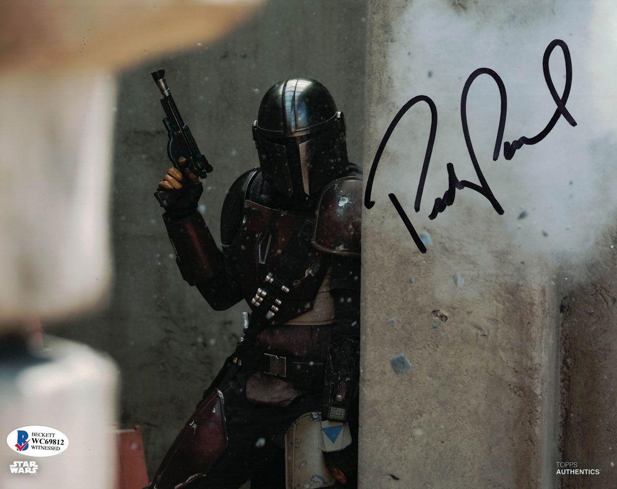 Pedro Pascal Autographed The Mandalorian 8x10 Photo Star Wars BAS PF