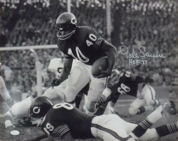 Gale Sayers Autographed Chicago Bears 16x20 Photo w/HOF 77 (in white)