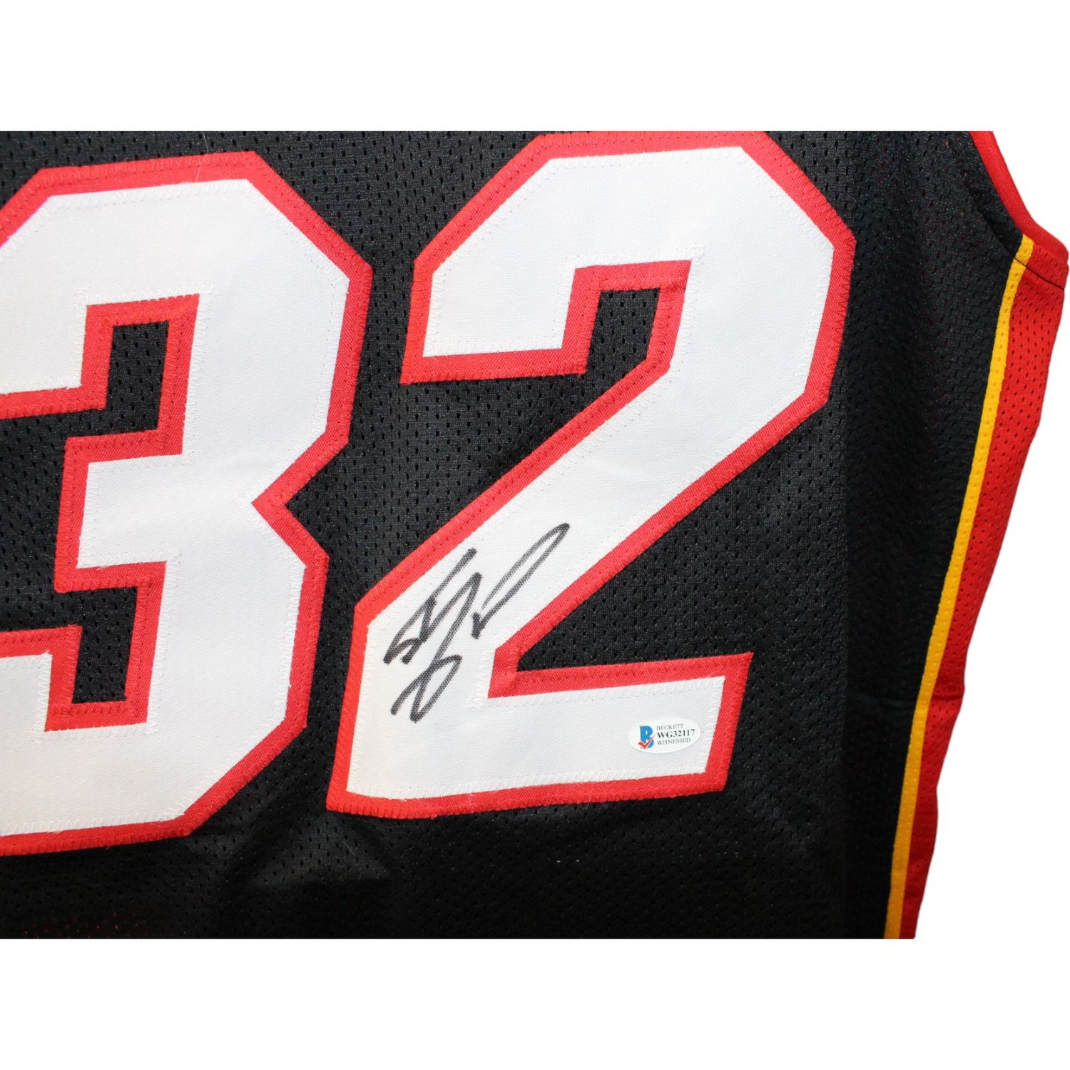 Shaquille O&#39;neal Autographed Miami Heat Black Jersey Beckett 44558