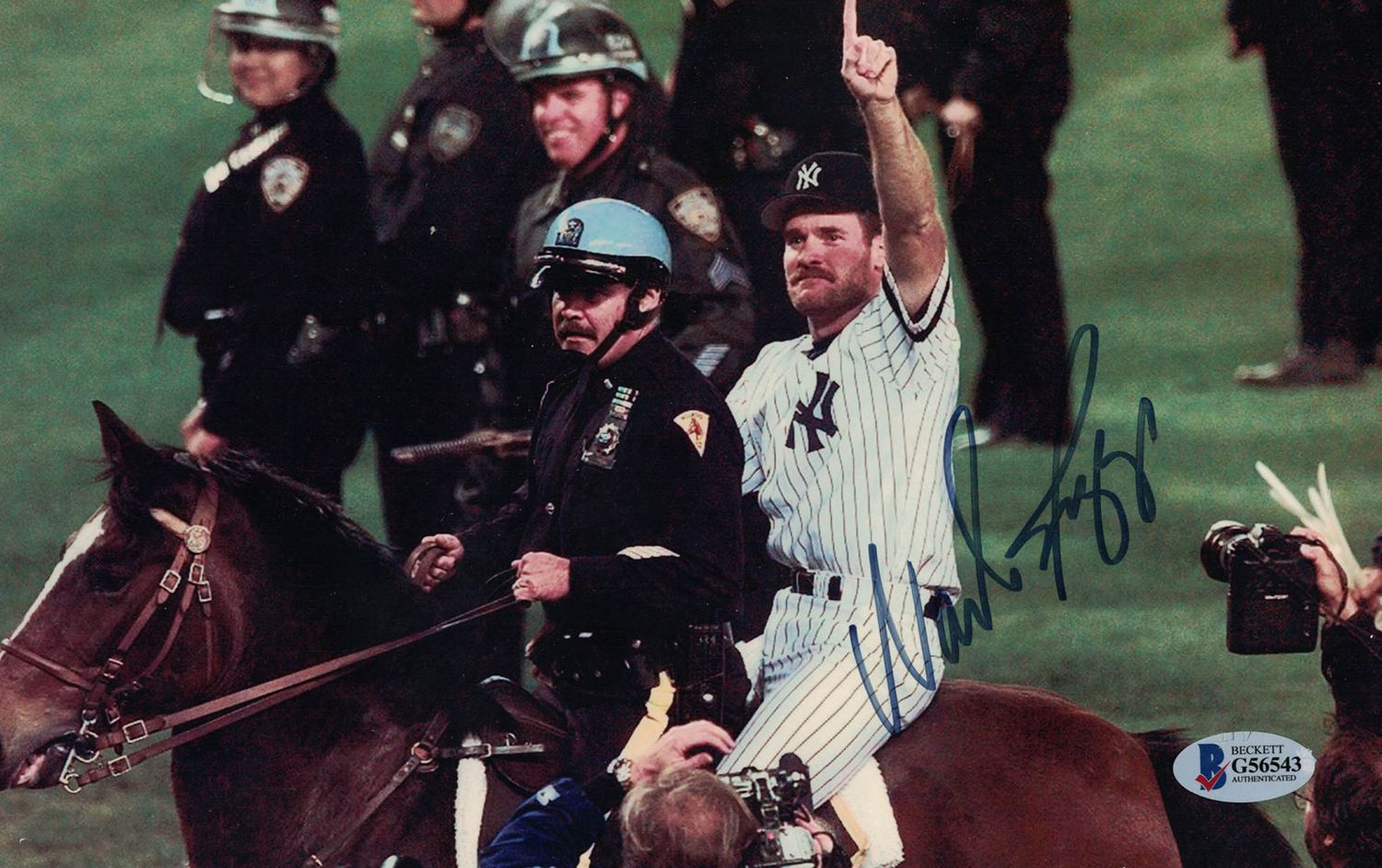 Wade Boggs Autographed/Signed New York Yankees 6x10 Photo BAS
