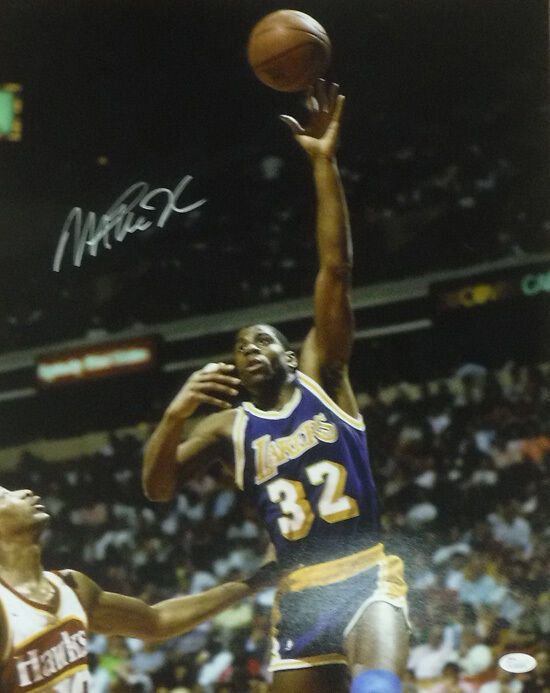 Magic Johnson Autographed Los Angeles Lakers 16x20 Photo