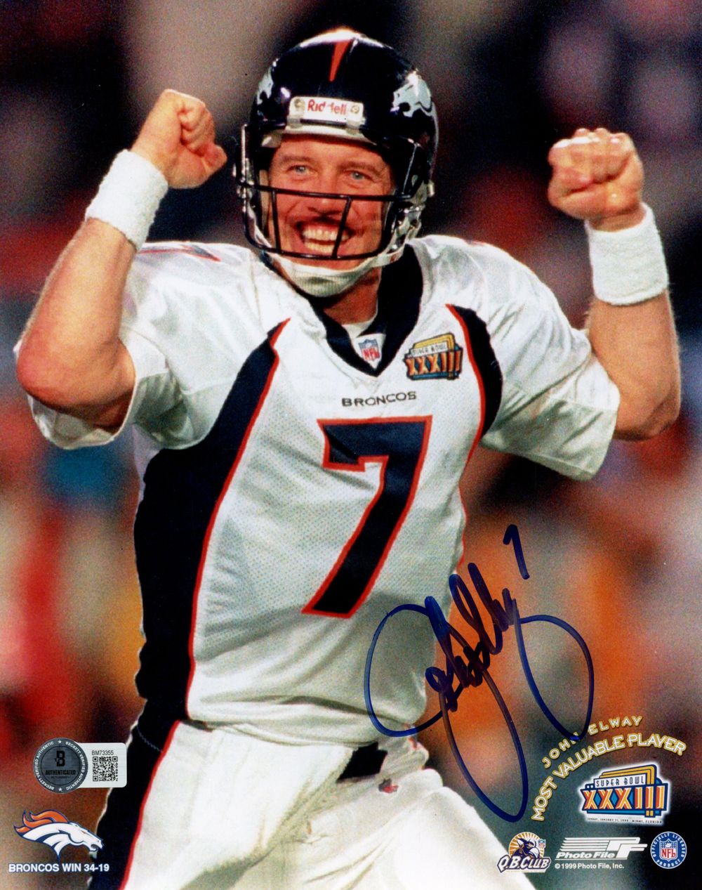 John Elway Autographed Denver Broncos 8x10 Photo Beckett 45123