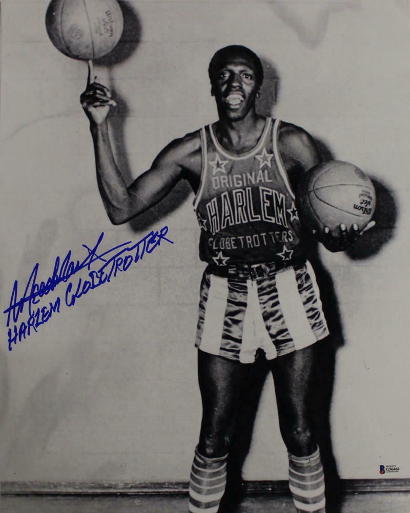Meadowlark Lemon Autographed Harlem Globetrotters Spinning 16x20 Photo