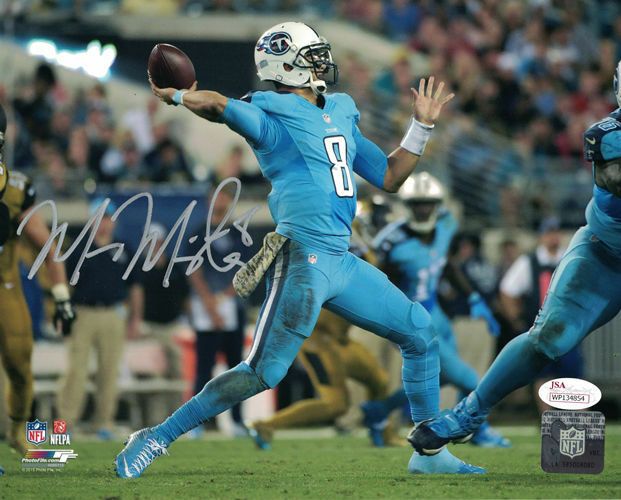 Marcus Mariota Autographed Tennessee Titans 8x10 Photo (Horizontal) JSA