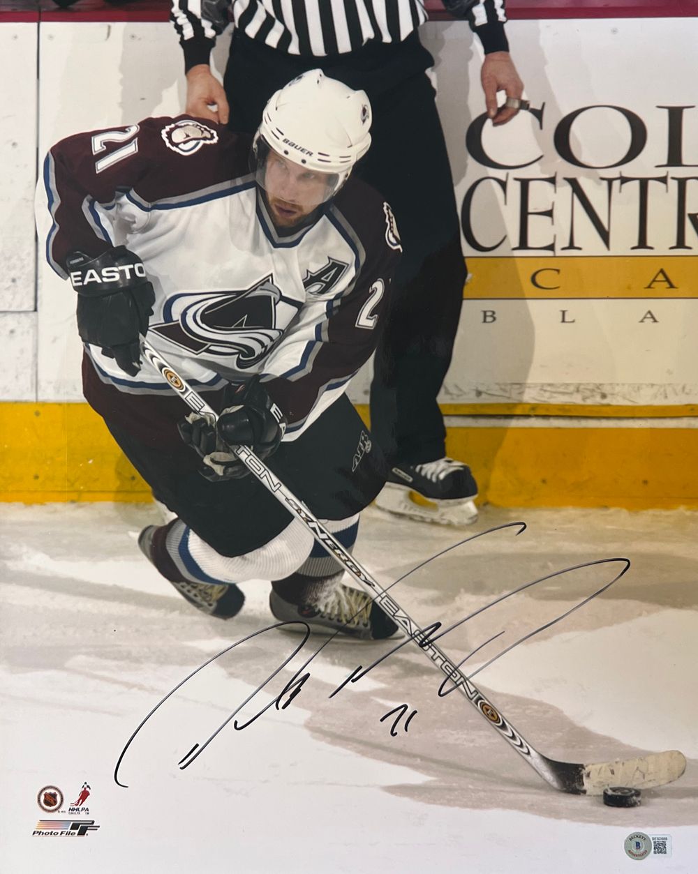 Peter Forsberg Autographed Colorado Avalanche 16x20 Photo Beckett
