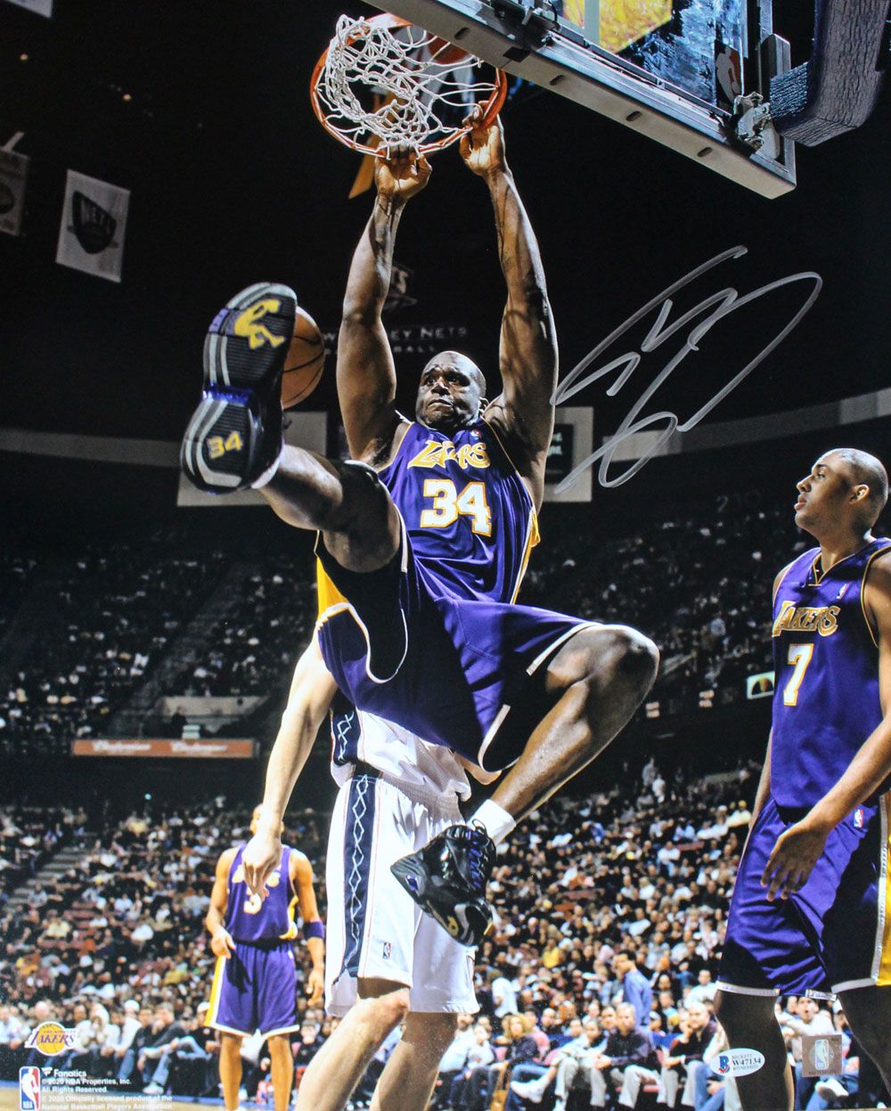 Shaquille O&#39;Neal Autographed Los Angeles Lakers 16x20 Photo BAS PF