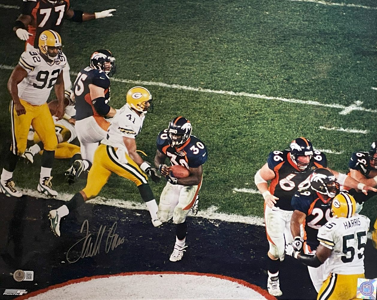 Terrell Davis Autographed Denver Broncos PF SB XXXII 16x20 Photo BAS 44747