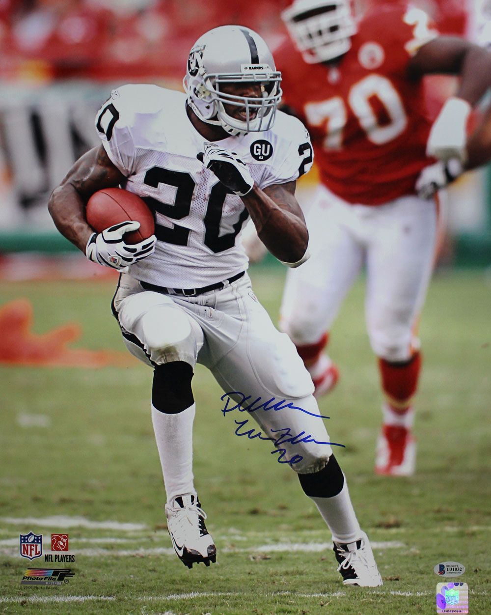 Darren McFadden Autographed/Signed Oakland Raiders 16x20 Photo BAS