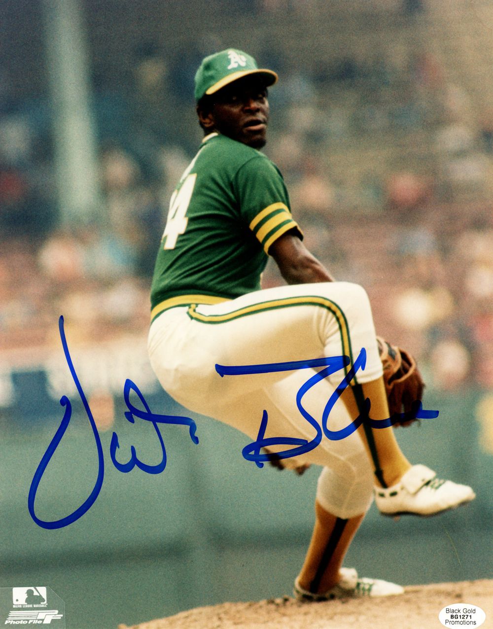 Vida Blue Autographed/Signed Oakland Atheltics 8x10 Photo