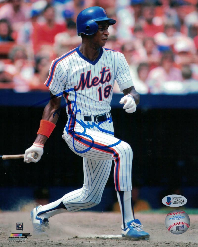 Darryl Strawberry Autographed New York Mets 8x10 Photo Swinging BAS