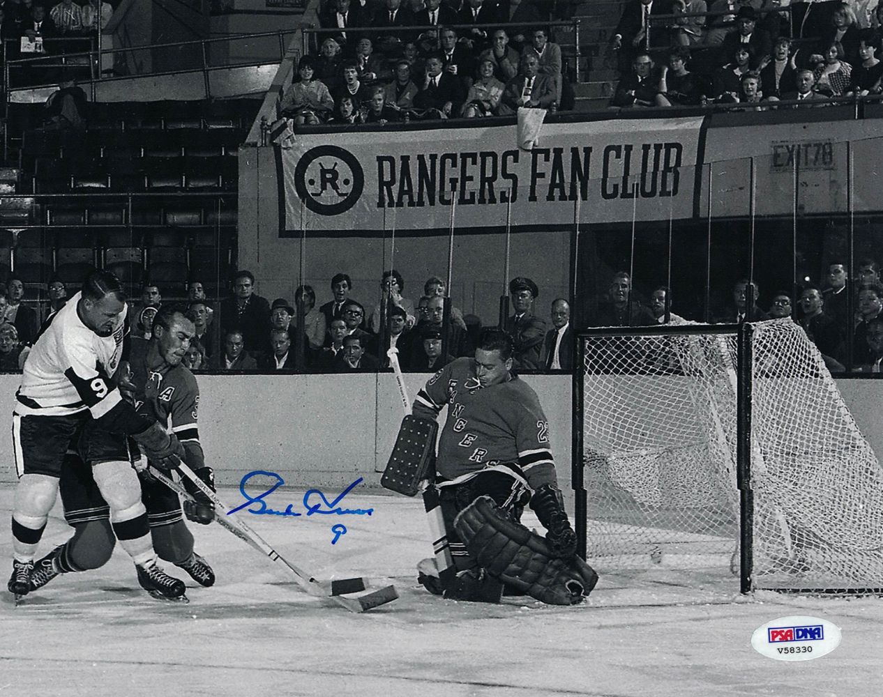 Gordie Howe Autographed/Signed Detroit Red Wings 8x10 Photo PSA