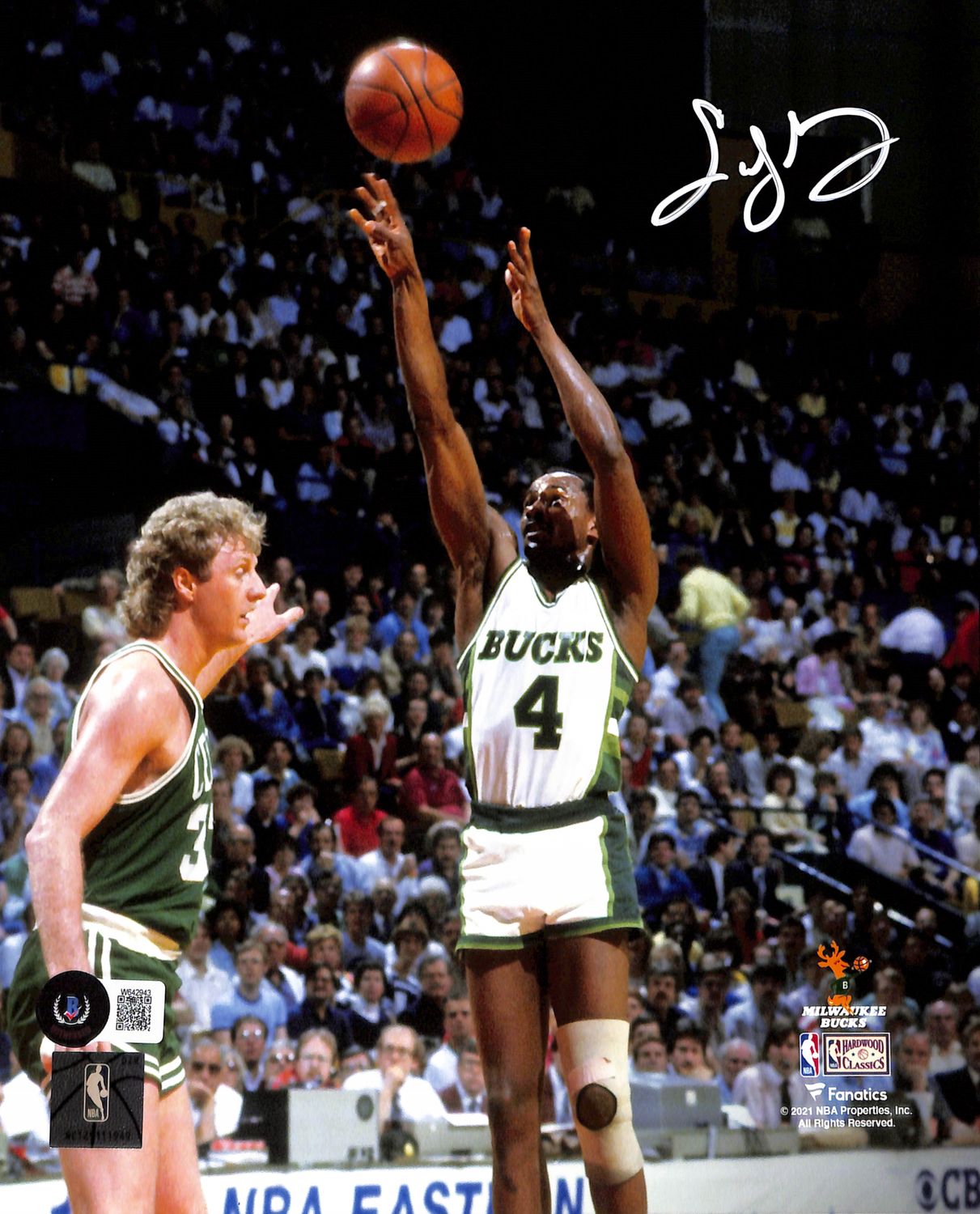 Sidney Moncrief Autographed/Signed Milwaukee Bucks 8x10 Photo BAS