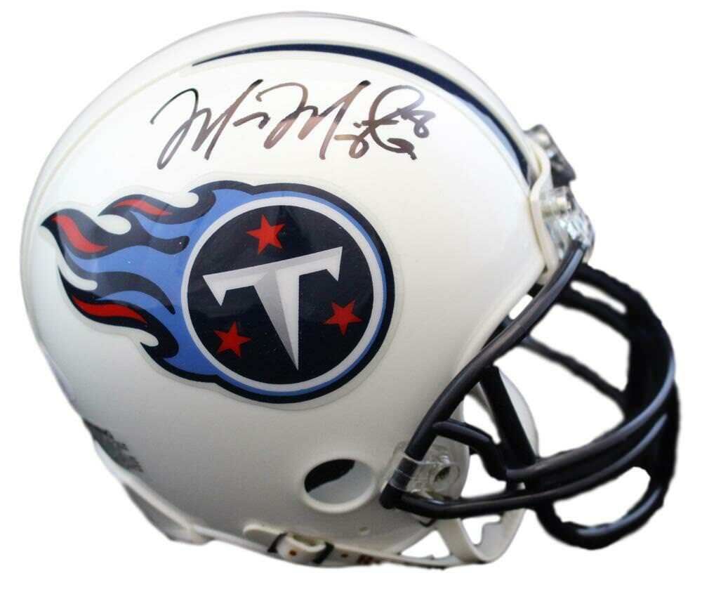 Marcus Mariota Autographed Tennessee Titans Riddell Mini Helmet (Mariota Holo) JSA