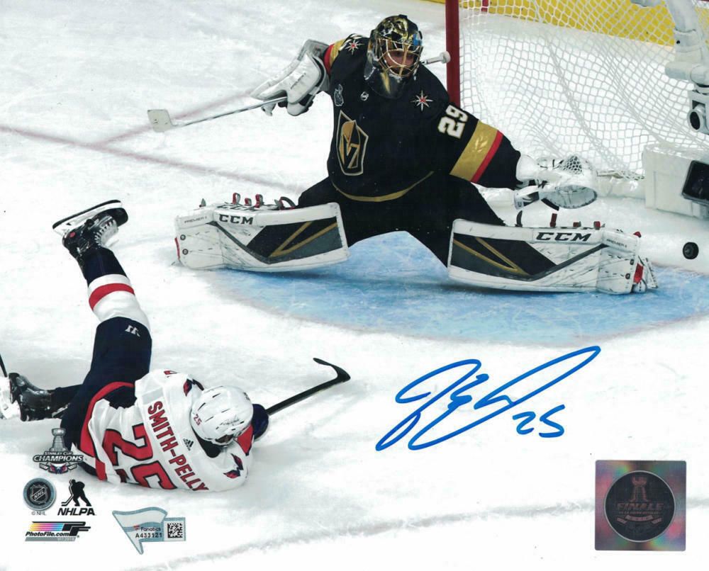 Devante Smith-Pelly Autographed Washington Capitals 8x10 Photo FAN