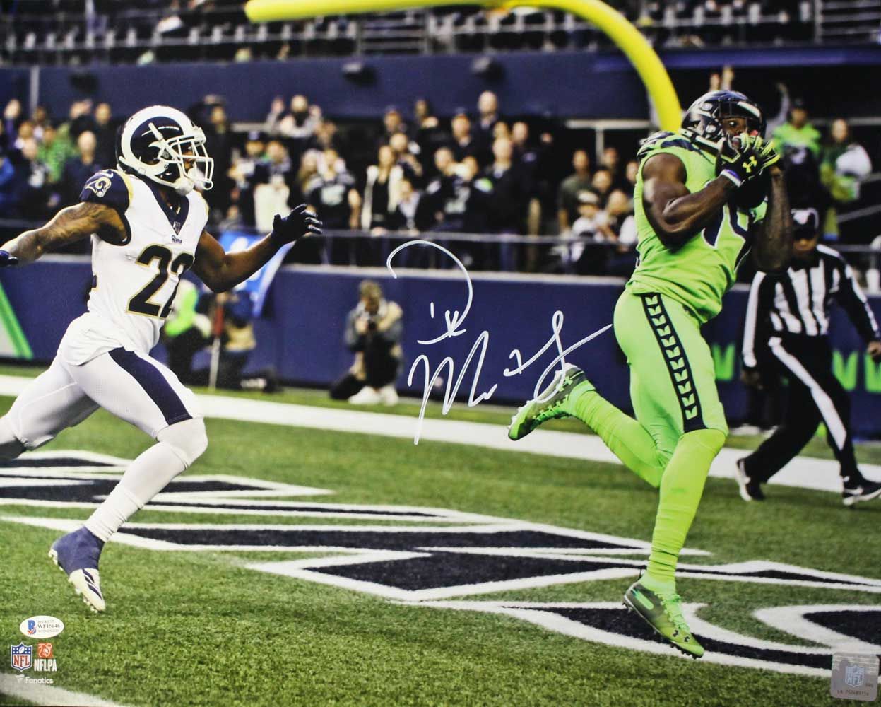 DK Metcalf Autographed/Signed Seattle Seahawks 16x20 Photo BAS