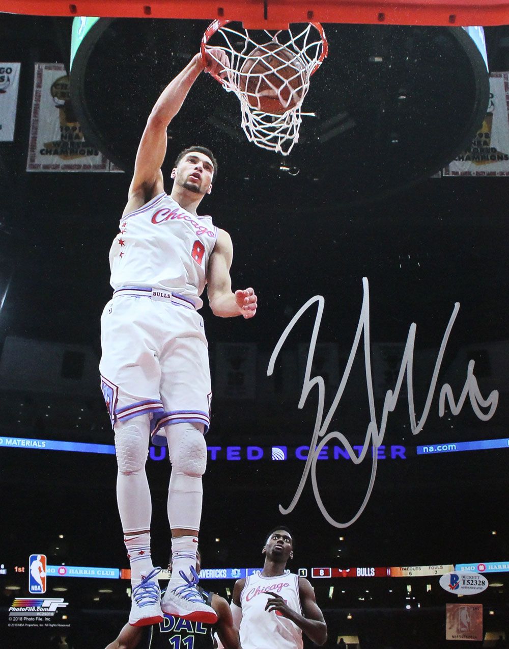 Zach Lavine Autographed/Signed Chicago Bulls 11x14 Photo BAS PF