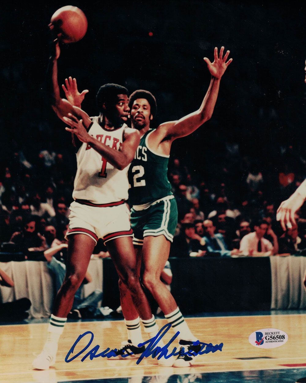 Oscar Robertson Autographed/Signed Milwaukee Bucks 8x10 Photo BAS