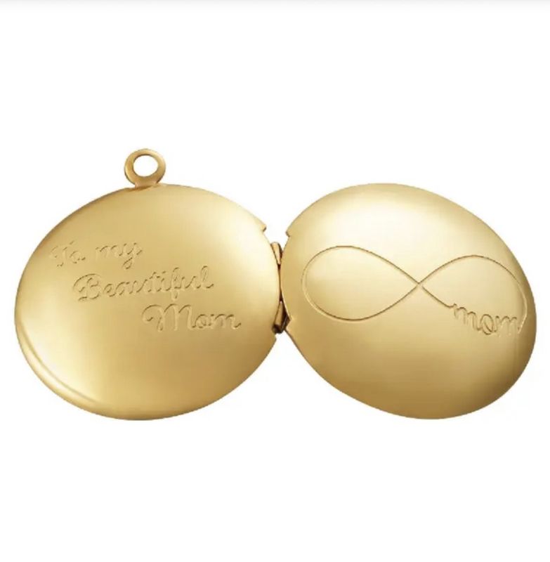 Moederdag ketting, met medaillon, met lieve tekst, in mooi schelpdoosje