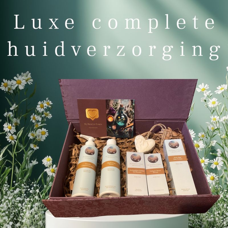 Cadeau box voor vrouw met 5 luxe natuurlijke huidverzorging producten , een mooi hart en kaartje.